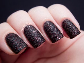 general-black-gothic-nail-design-ideas-with-slightly-red-color-accent-nail-design-ideas