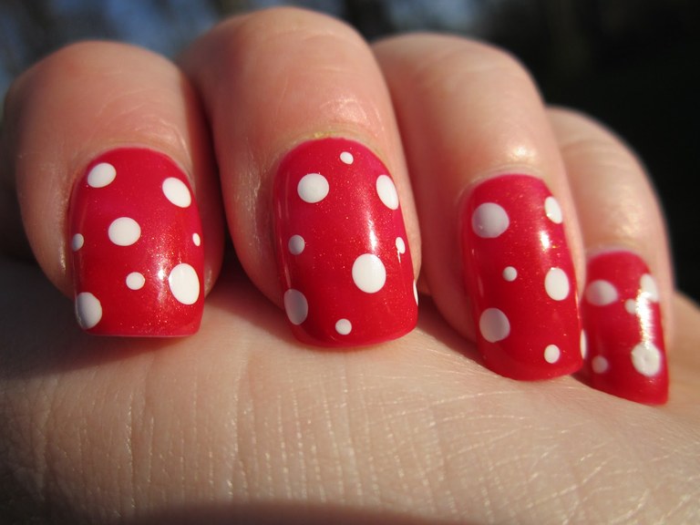 Shellac Manicure: DIY Directions & Design Inspiration